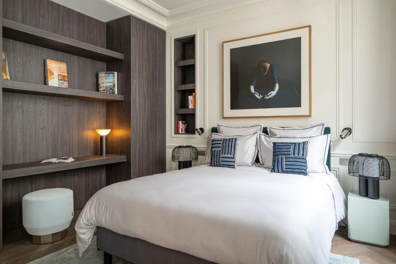 The Very Central Location Allows You To Go Everywhere In Paris In 30 Minutes 0*,