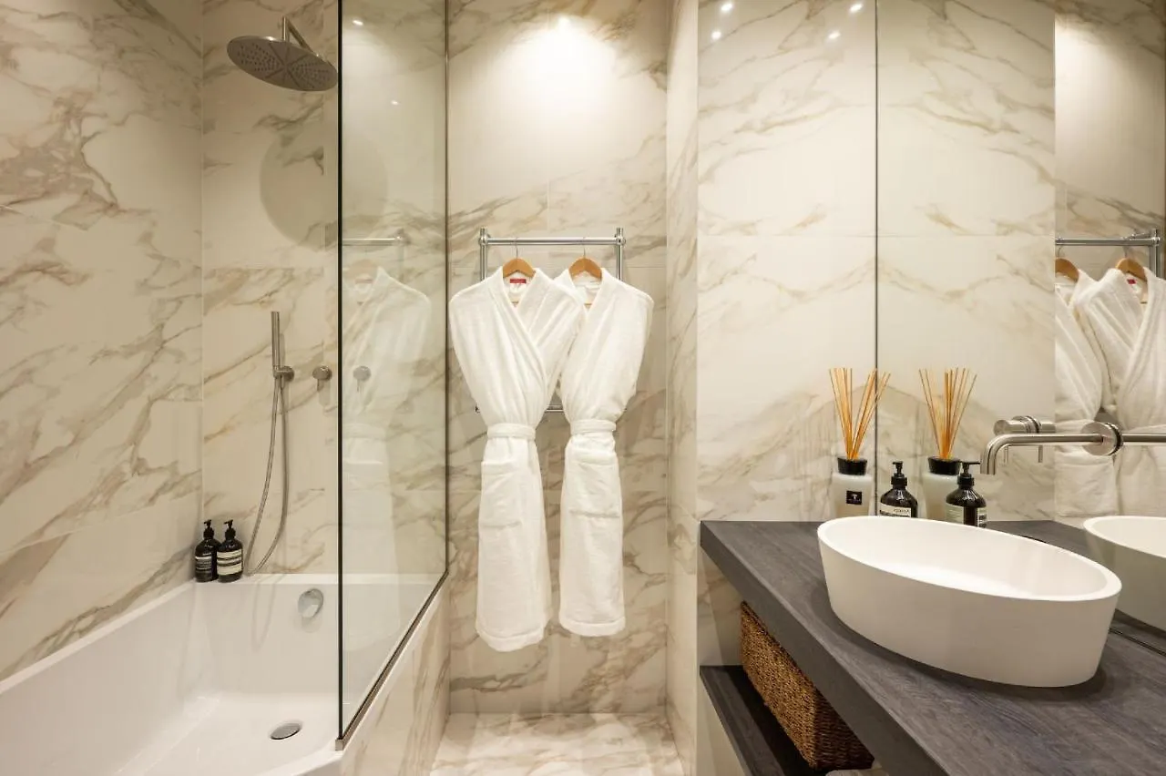 The Very Central Location Allows You To Go Everywhere In Paris In 30 Minutes Luxury tent